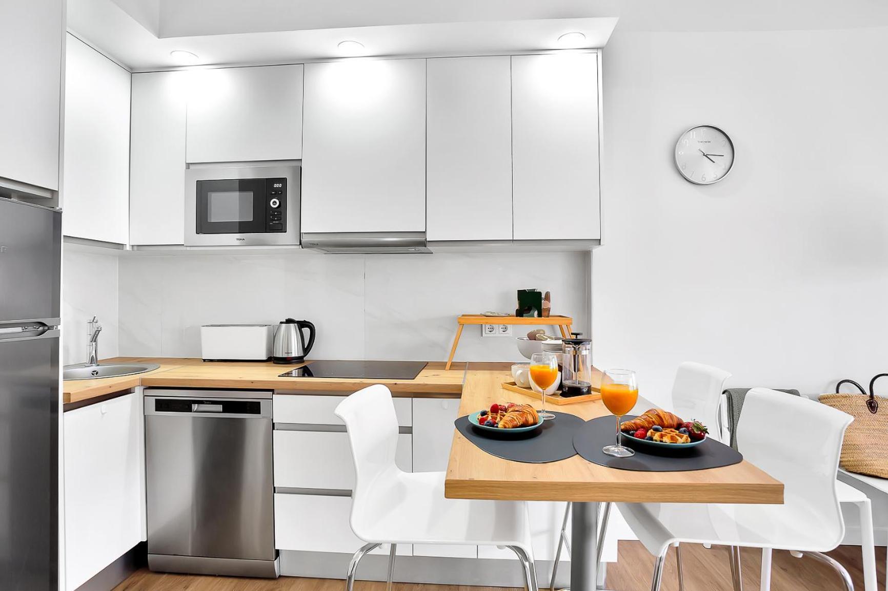 Modern Beach Apartment Romana Playa 723 In Marbella, Elviria Екстериор снимка