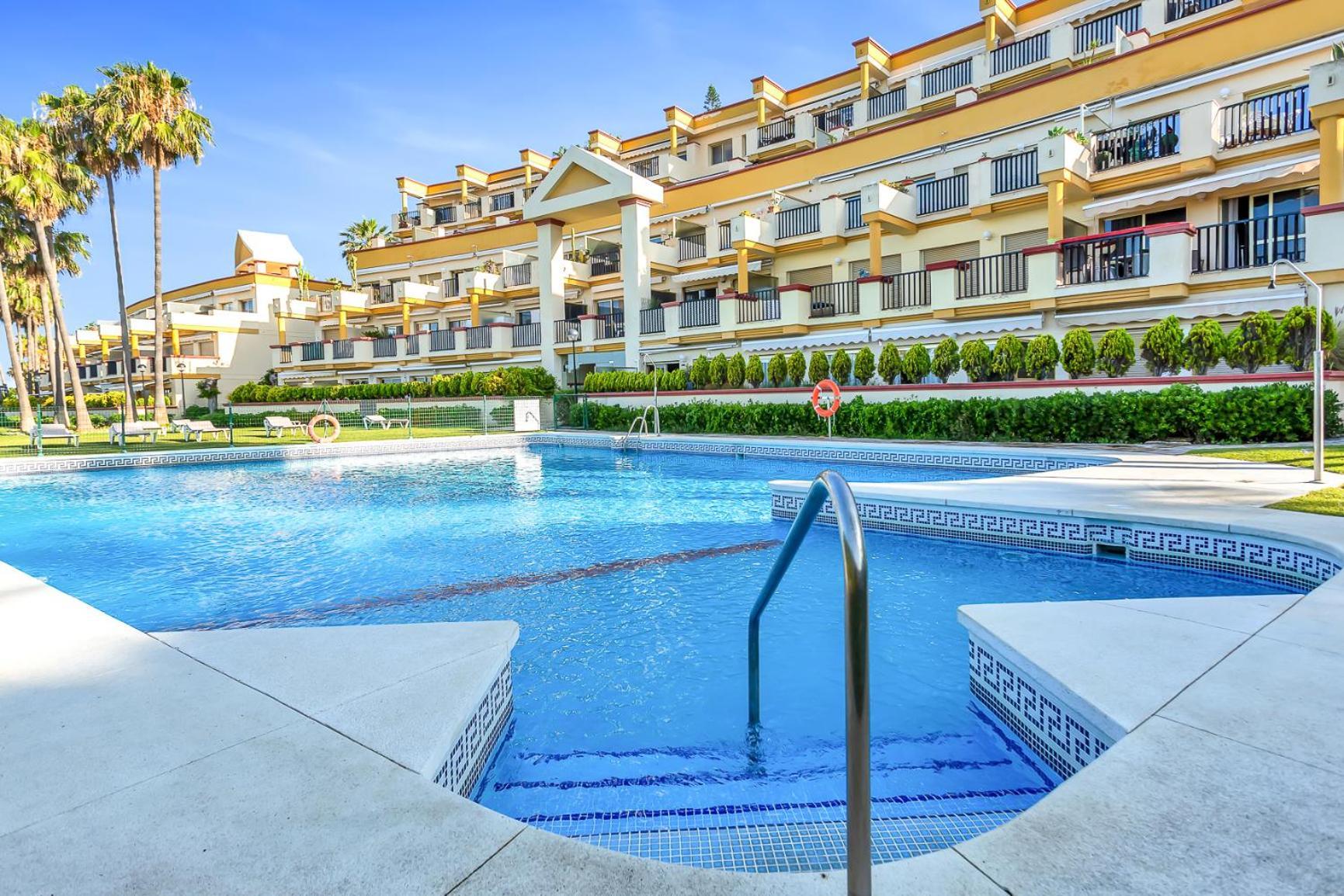 Modern Beach Apartment Romana Playa 723 In Marbella, Elviria Екстериор снимка